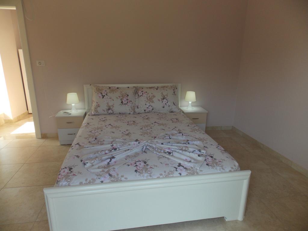 Linda Home Sarandë Exteriér fotografie